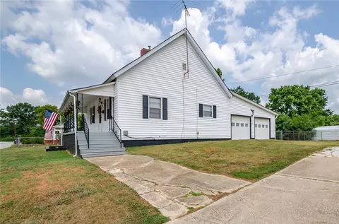 12 Mccaughrin St, Pelzer, SC 29669 photo 3