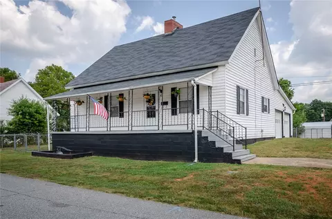 12 Mccaughrin St, Pelzer, SC 29669 photo 1