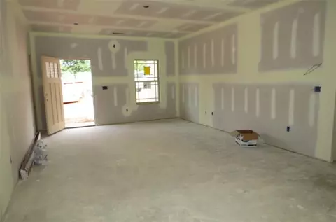 302 Brandon Ct, Easley, SC 29642 photo 4