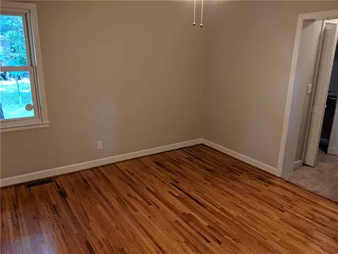 10 S Anderson St, Honea Path, SC 29654 photo 4