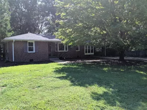 10 S Anderson St, Honea Path, SC 29654 photo 1