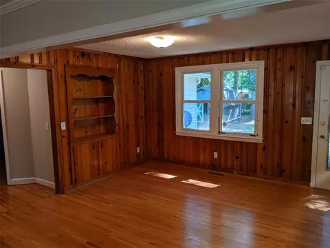 10 S Anderson St, Honea Path, SC 29654 photo 3