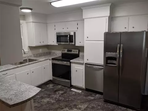 10 S Anderson St, Honea Path, SC 29654 photo 2