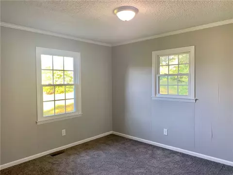 7 Railroad St, Honea Path, SC 29654 photo 10