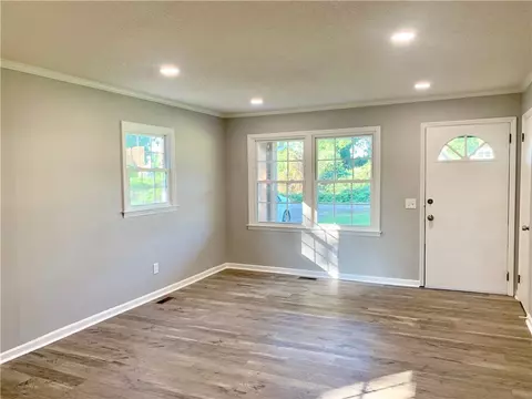 7 Railroad St, Honea Path, SC 29654 photo 2