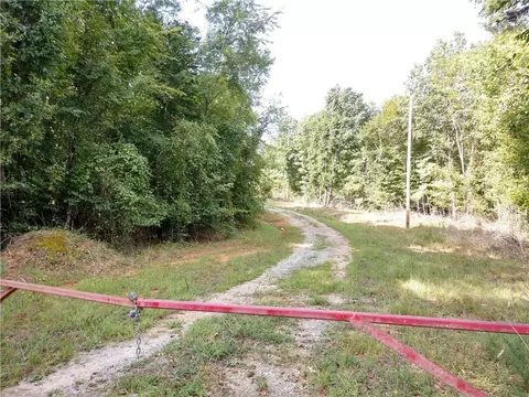 167 D B R Rd, Iva, SC 29655 photo 3