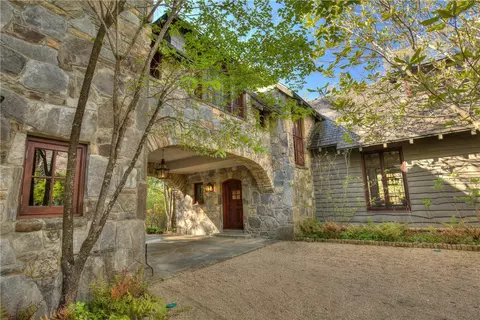 103 May Apple Ln, Sunset, SC 29685 photo 5