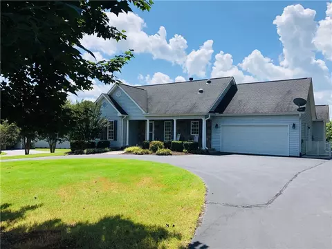 635 Playground Rd, Walhalla, SC 29691 photo 2
