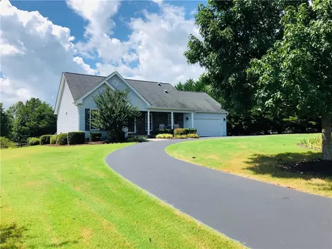 635 Playground Rd, Walhalla, SC 29691 photo 3