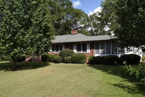 413 W Hampton Ave, Honea Path, SC 29654 photo 3