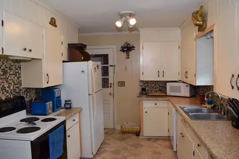 413 W Hampton Ave, Honea Path, SC 29654 photo 17