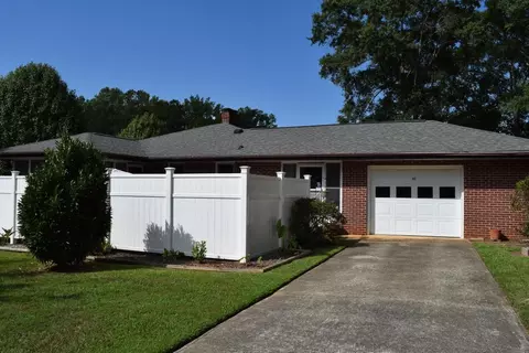 413 W Hampton Ave, Honea Path, SC 29654 photo 5
