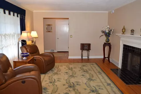 413 W Hampton Ave, Honea Path, SC 29654 photo 11