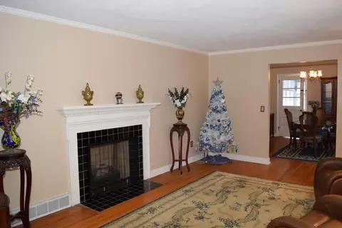 413 W Hampton Ave, Honea Path, SC 29654 photo 8