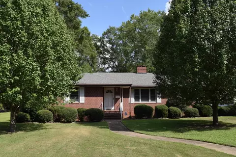 413 W Hampton Ave, Honea Path, SC 29654 photo 1