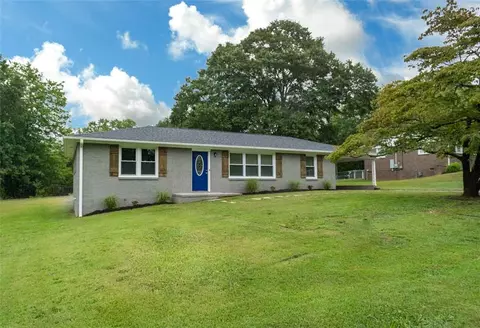 113 Summit Dr, Easley, SC 29640 photo 3