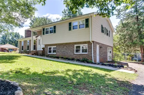 201 Walter St, Easley, SC 29642 photo 3