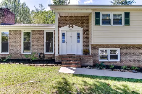 201 Walter St, Easley, SC 29642 photo 4