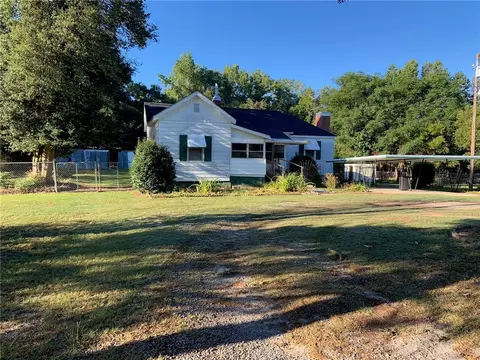 231 Cherokee Rd, Williamston, SC 29697 photo 1