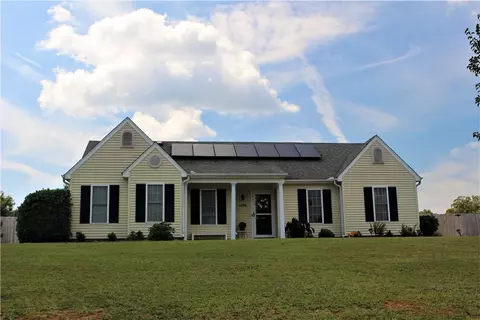 106 Wyndham Dr, Pendleton, SC 29670 photo 1