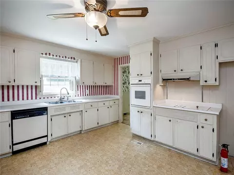 405 Pearle Dr, Easley, SC 29642 photo 3