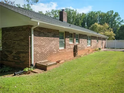 405 Pearle Dr, Easley, SC 29642 photo 35