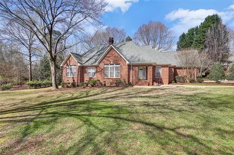 302 Burning Tree Rd, Anderson, SC 29621 photo 1