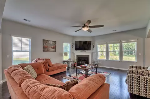 348 Avendell Dr, Easley, SC 29642 photo 4