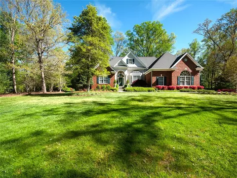 831 Lenhardt Rd, Easley, SC 29640 photo 1