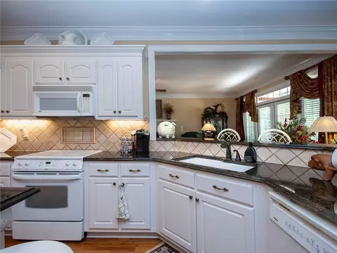 831 Lenhardt Rd, Easley, SC 29640 photo 10