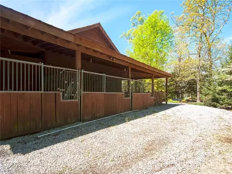 831 Lenhardt Rd, Easley, SC 29640 photo 33