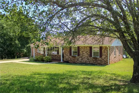 622 Anthony Rd, Easley, SC 29640 photo 1