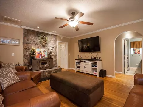 162 Pug Dr, Easley, SC 29642 photo 5