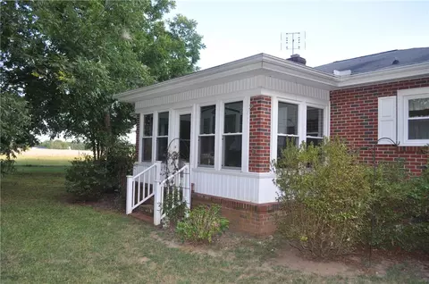 220 Due West Rd, Honea Path, SC 29654 photo 3