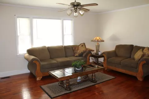 128 Sunset Dr, Belton, SC 29627 photo 4