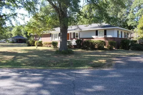 128 Sunset Dr, Belton, SC 29627 photo 1