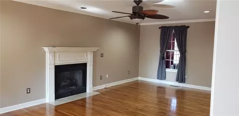 120 Summercrest Ct, Easley, SC 29640 photo 3