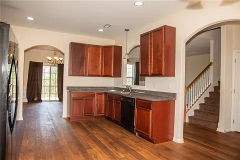 313 S Stonegate Dr, Seneca, SC 29678 photo 3