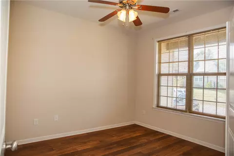 313 S Stonegate Dr, Seneca, SC 29678 photo 10