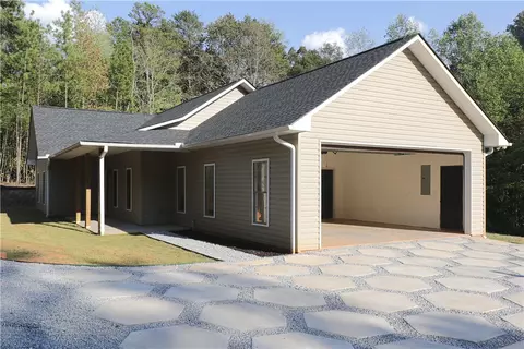 130 Estella Ln, Central, SC 29630 photo 3