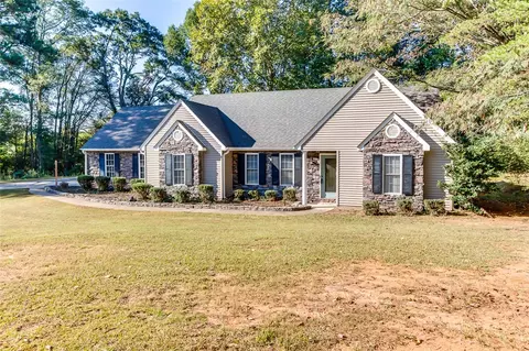 112 Stone Ter, Central, SC 29630 photo 2