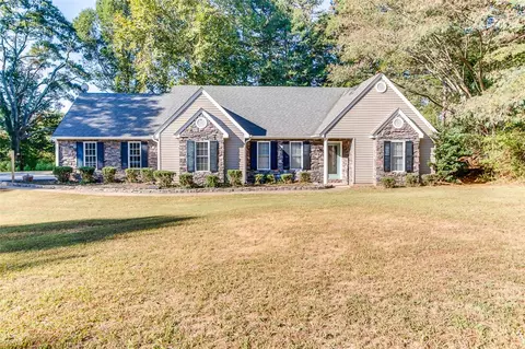 112 Stone Ter, Central, SC 29630 photo 1