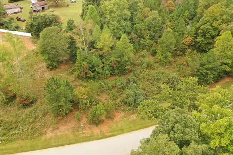 302 Stardust Ln, Seneca, SC 29672 photo 5