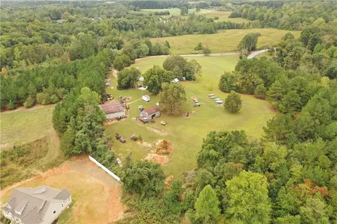 302 Stardust Ln, Seneca, SC 29672 photo 6