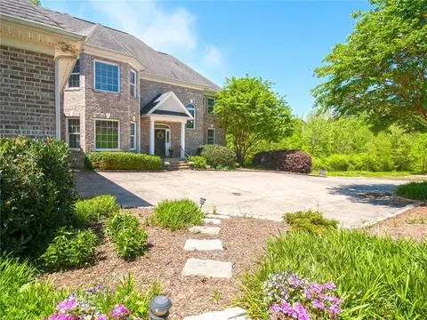 113 Huntcliff Ct, Easley, SC 29642 photo 2