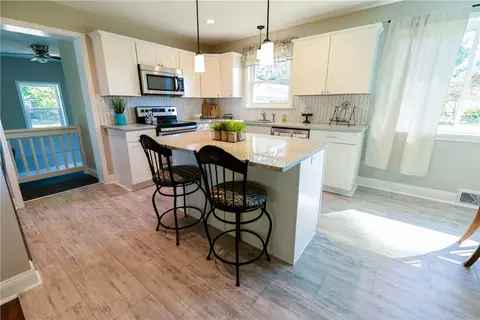 521 W Greer St, Honea Path, SC 29654 photo 6