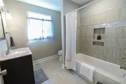 521 W Greer St, Honea Path, SC 29654 photo 8
