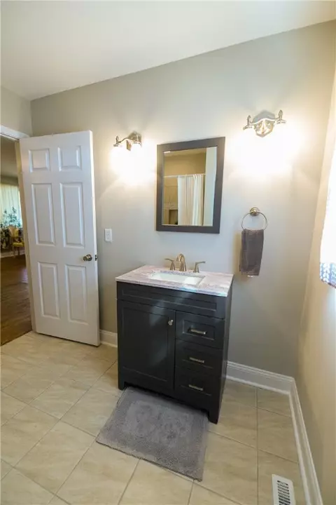 521 W Greer St, Honea Path, SC 29654 photo 9