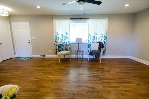 521 W Greer St, Honea Path, SC 29654 photo 5