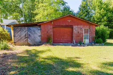 521 W Greer St, Honea Path, SC 29654 photo 17
